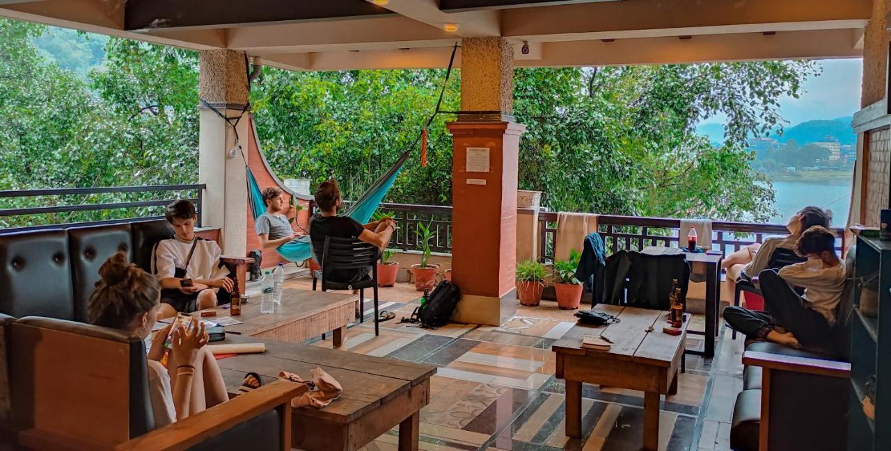 Hotel Forest Lake Backpackers' Hostel Pokhara Exterior foto